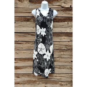 Retro Vintage 1990s Black and White Floral Dress by Dressing Clio